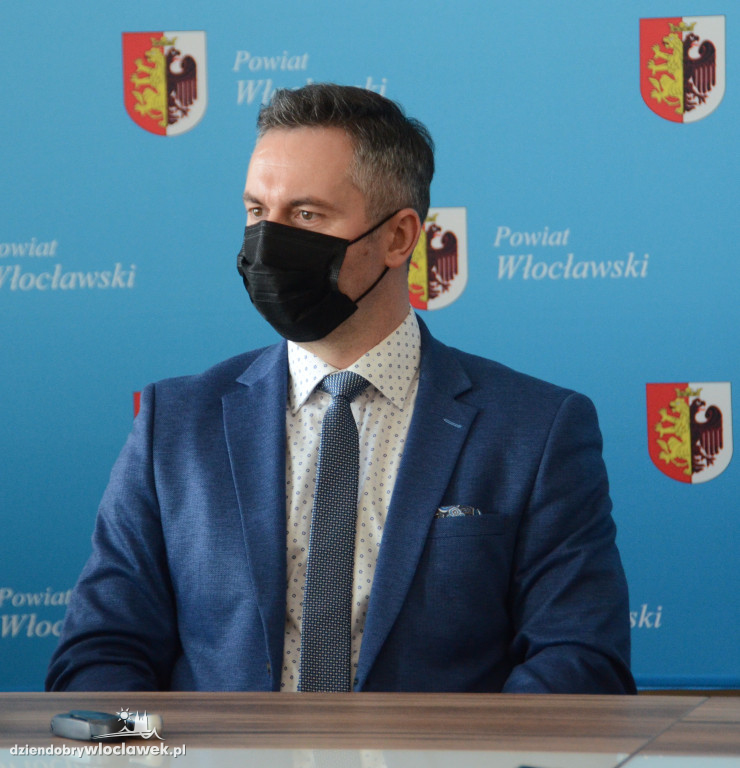 Kolejna droga do przebudowy! Starosta podpisał umowę