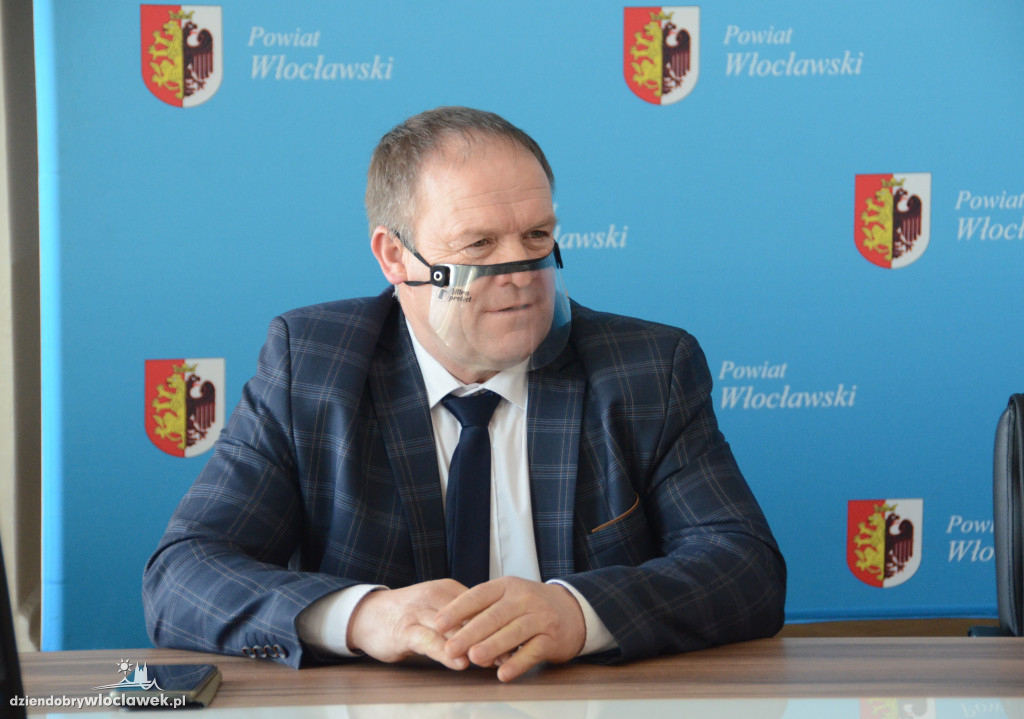 Kolejna droga do przebudowy! Starosta podpisał umowę