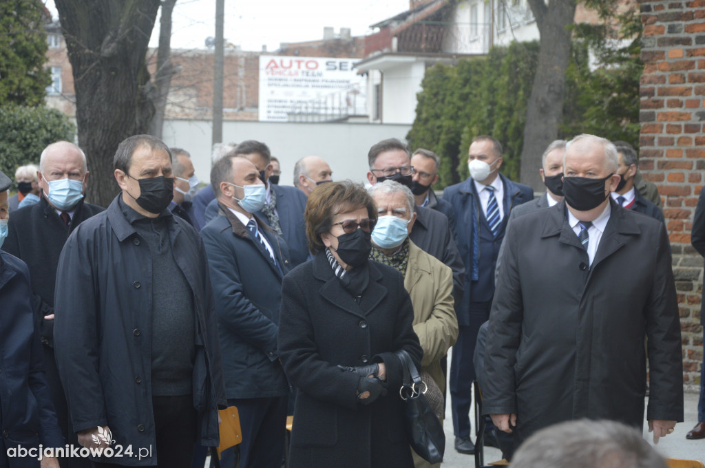 Inowrocław: wotum za niepodległość. Jubileuszowe drzwi poświęcone [ZDJĘCIA]