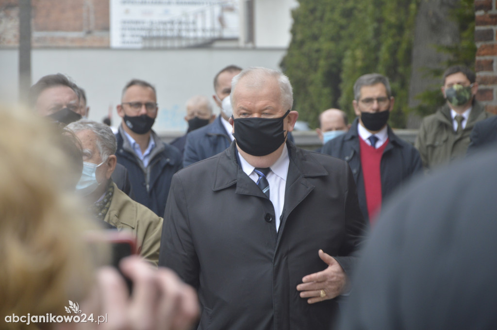 Inowrocław: wotum za niepodległość. Jubileuszowe drzwi poświęcone [ZDJĘCIA]