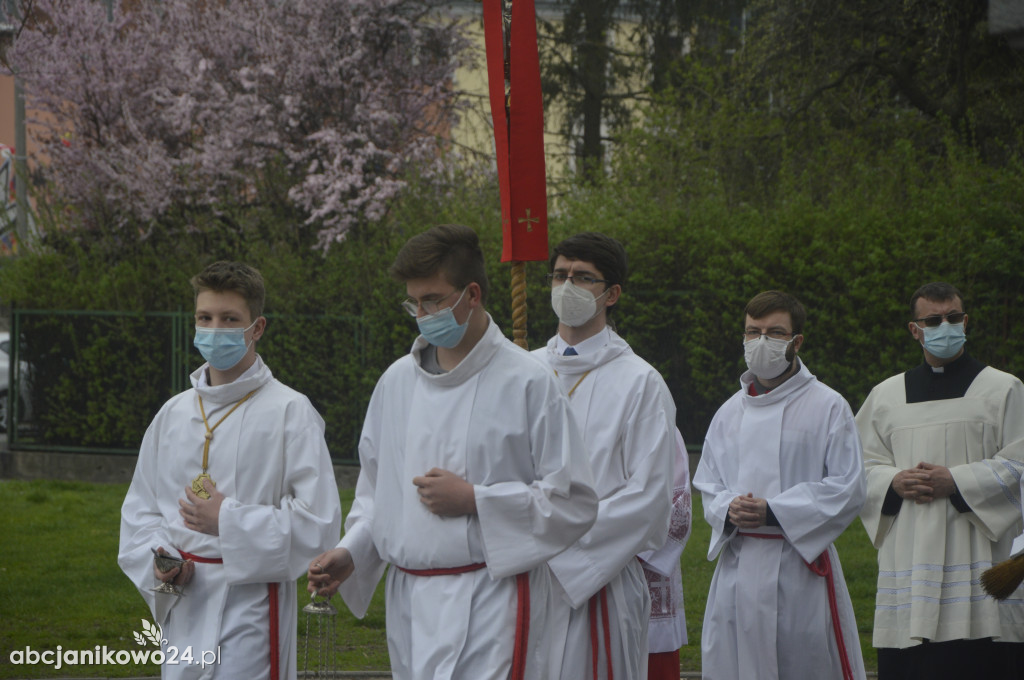 Inowrocław: wotum za niepodległość. Jubileuszowe drzwi poświęcone [ZDJĘCIA]
