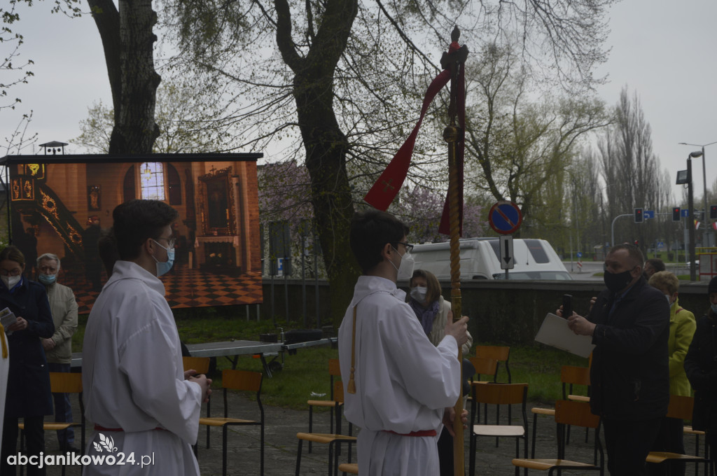 Inowrocław: wotum za niepodległość. Jubileuszowe drzwi poświęcone [ZDJĘCIA]