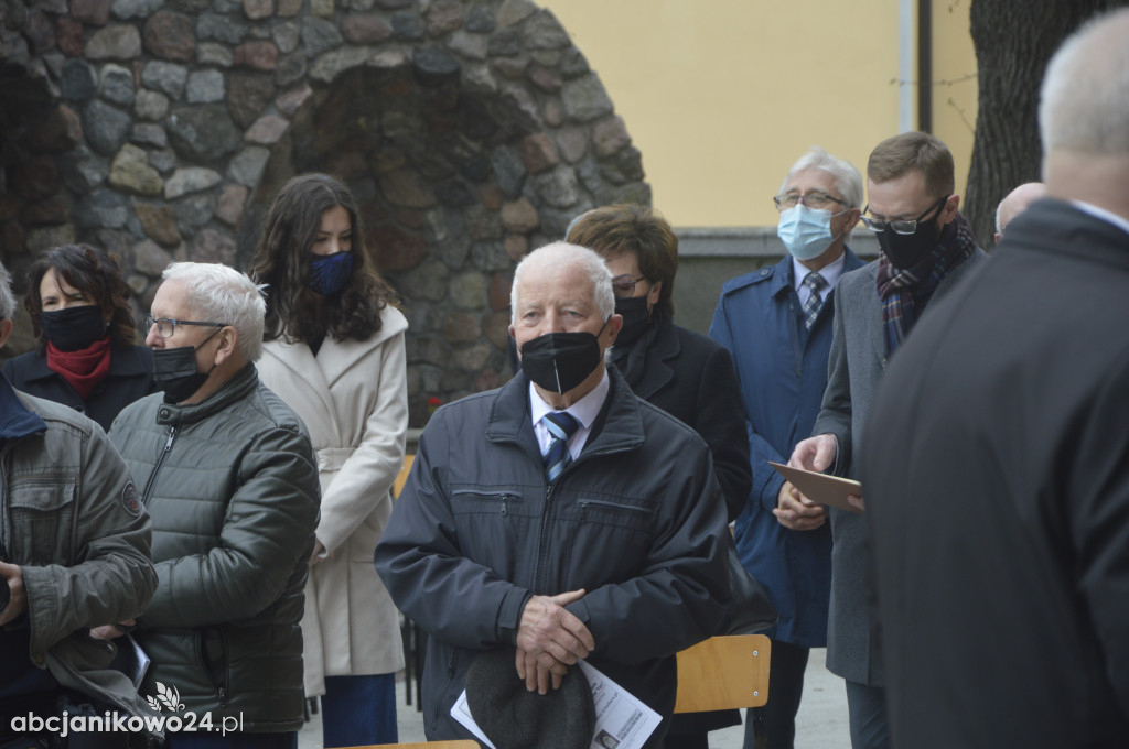 Inowrocław: wotum za niepodległość. Jubileuszowe drzwi poświęcone [ZDJĘCIA]