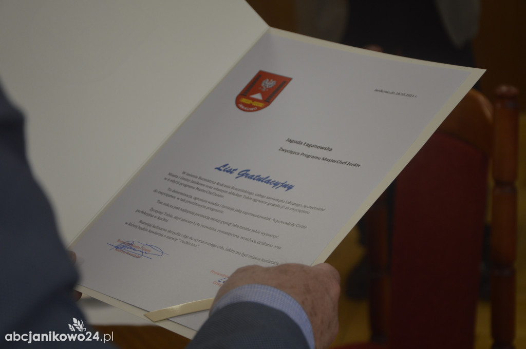 W Urzędzie Miejskim w Janikowie nagrodzili Jagodę Łaganowską