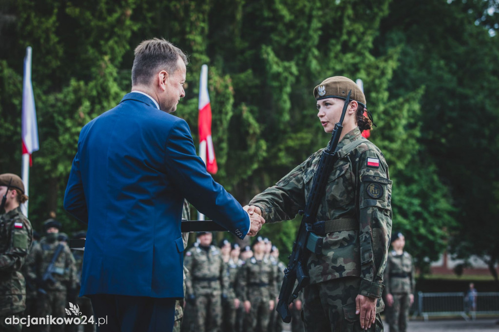 Minister Obrony Narodowej Mariusz Błaszczak na przysiędze kujawsko-pomorskich Terytorialsów