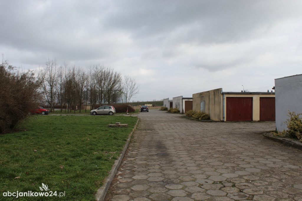 W Janikowie giną włazy od studzienek. Jest apel gminy
