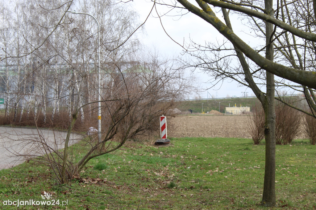 W Janikowie giną włazy od studzienek. Jest apel gminy