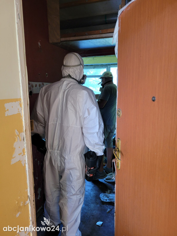 Skuteczna interwencja PGKiM Janikowo. Tak żył jeden z mieszkańców