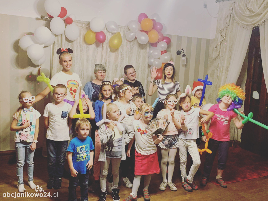 Domisiowy Zawrót Głowy – kreatywne atrakcje na każdą dziecięcą imprezę!