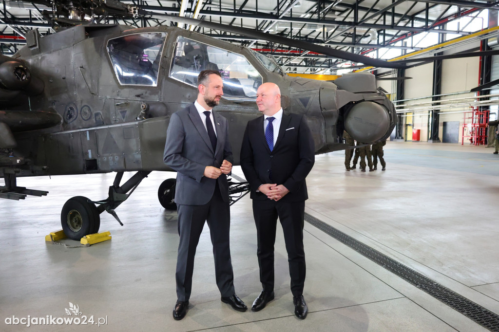 Apache w Latkowie. Nowy etap w modernizacji polskiego lotnictwa wojskowego