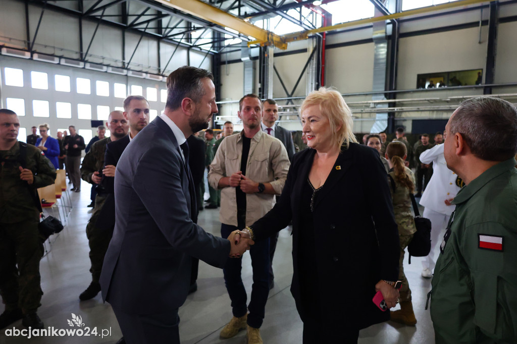 Apache w Latkowie. Nowy etap w modernizacji polskiego lotnictwa wojskowego