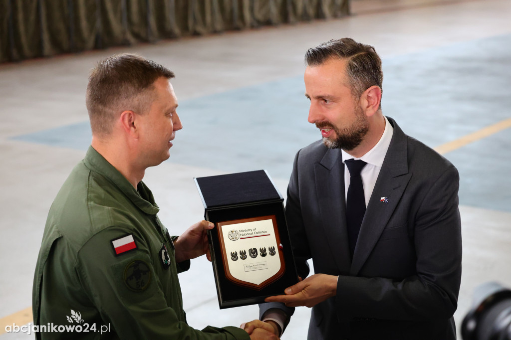 Apache w Latkowie. Nowy etap w modernizacji polskiego lotnictwa wojskowego