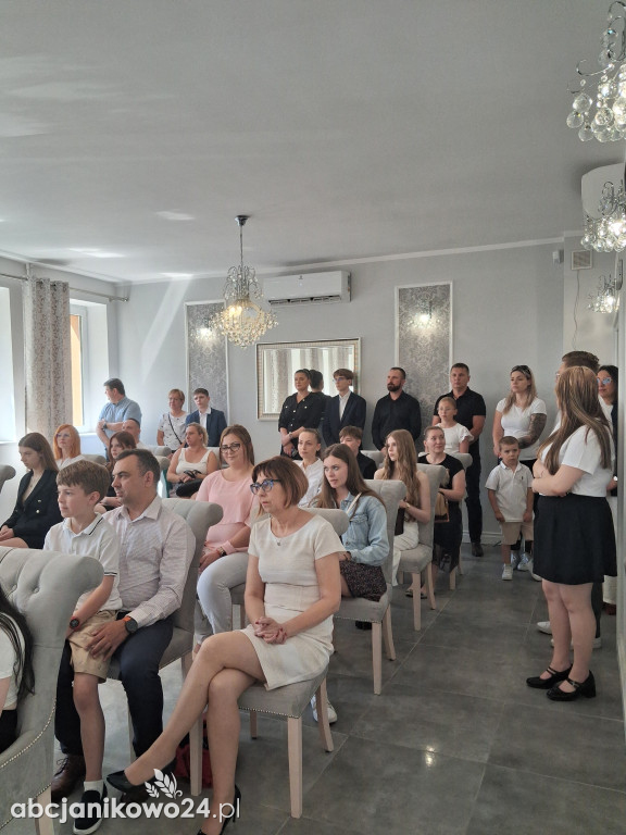 Stypendia za osiągnięcia artystyczne, sportowe i naukowe wręczone w Janikowie