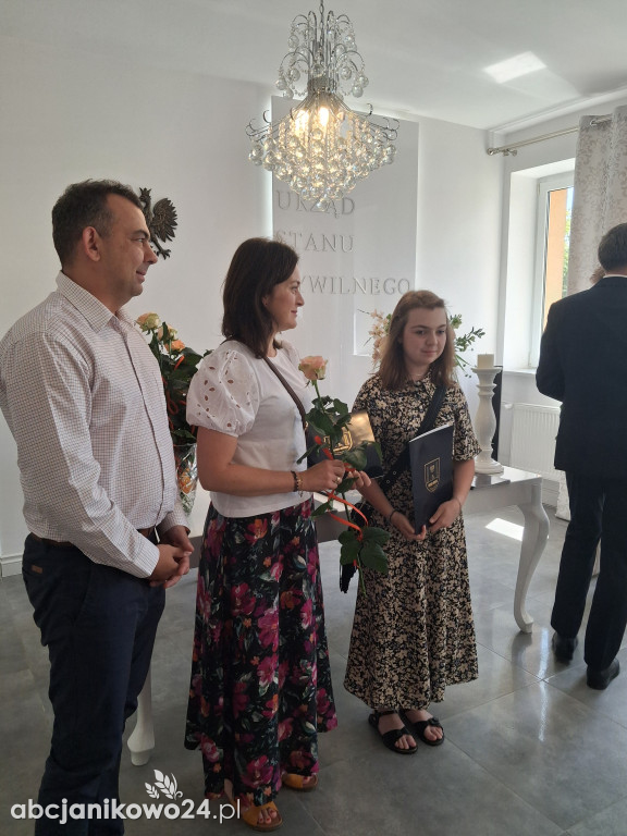 Stypendia za osiągnięcia artystyczne, sportowe i naukowe wręczone w Janikowie