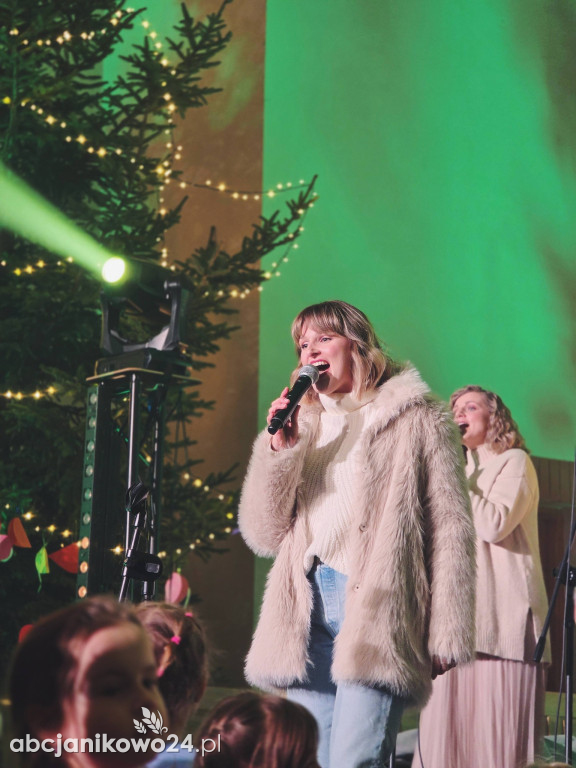 Koncert noworoczny zespołu Sound’n’Grace w Janikowie [FOTO]