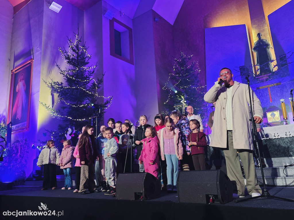 Koncert noworoczny zespołu Sound’n’Grace w Janikowie [FOTO]