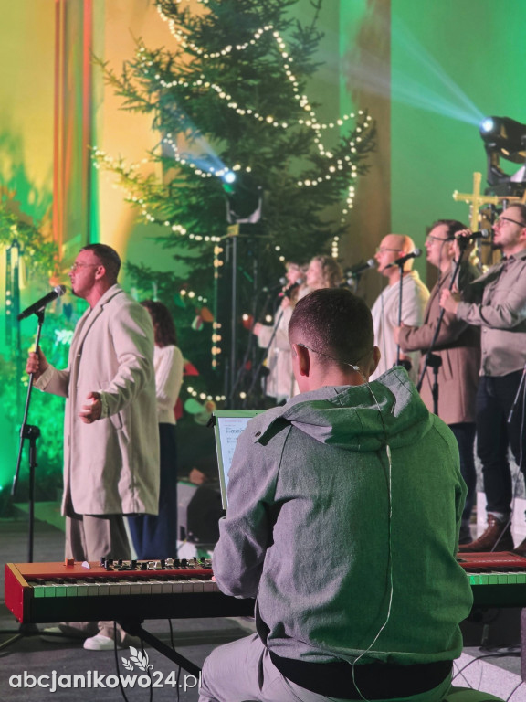 Koncert noworoczny zespołu Sound’n’Grace w Janikowie [FOTO]