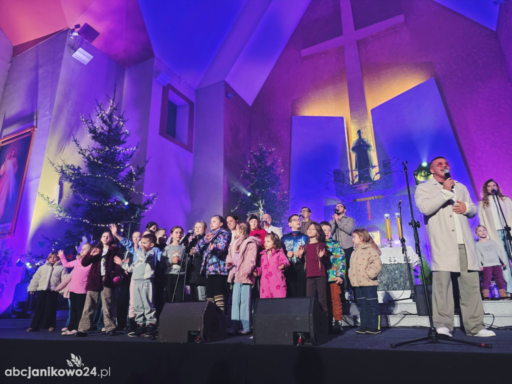 Koncert noworoczny zespołu Sound’n’Grace w Janikowie [FOTO]