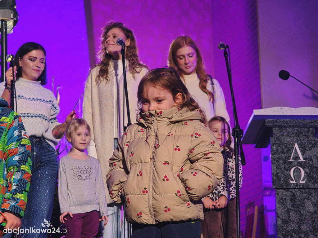 Koncert noworoczny zespołu Sound’n’Grace w Janikowie [FOTO]