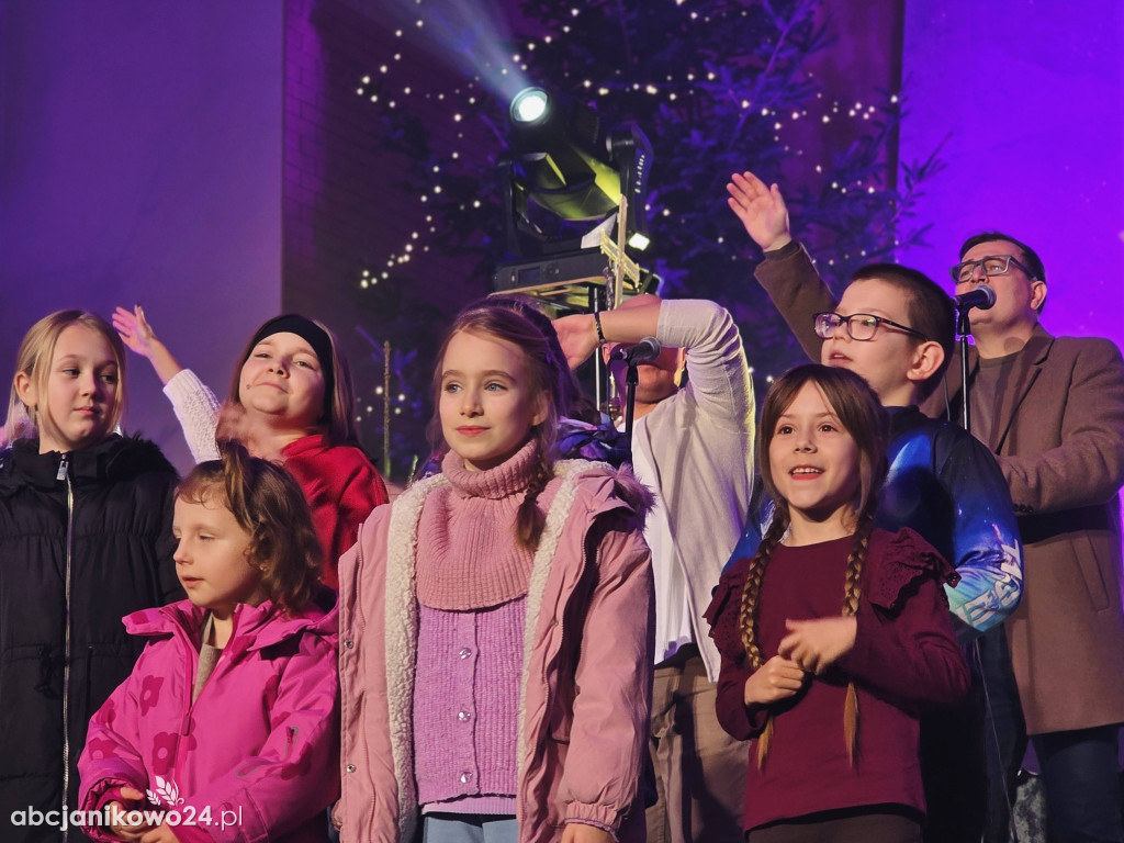 Koncert noworoczny zespołu Sound’n’Grace w Janikowie [FOTO]