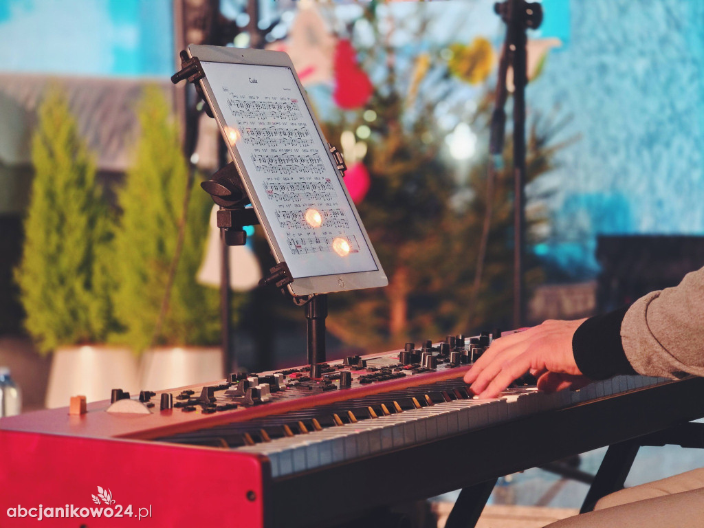 Koncert noworoczny zespołu Sound’n’Grace w Janikowie [FOTO]