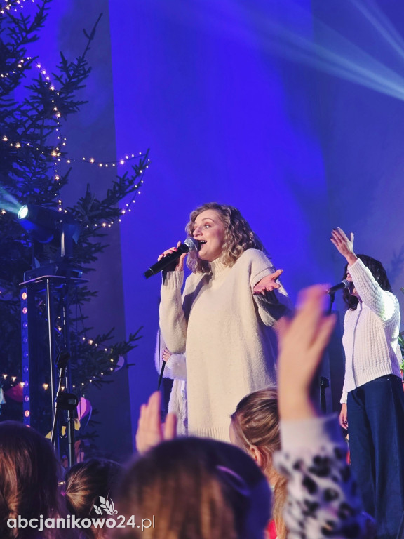 Koncert noworoczny zespołu Sound’n’Grace w Janikowie [FOTO]