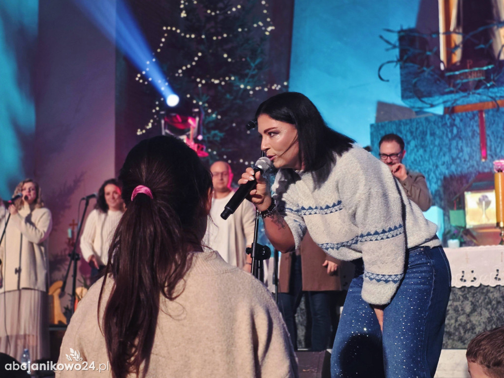 Koncert noworoczny zespołu Sound’n’Grace w Janikowie [FOTO]