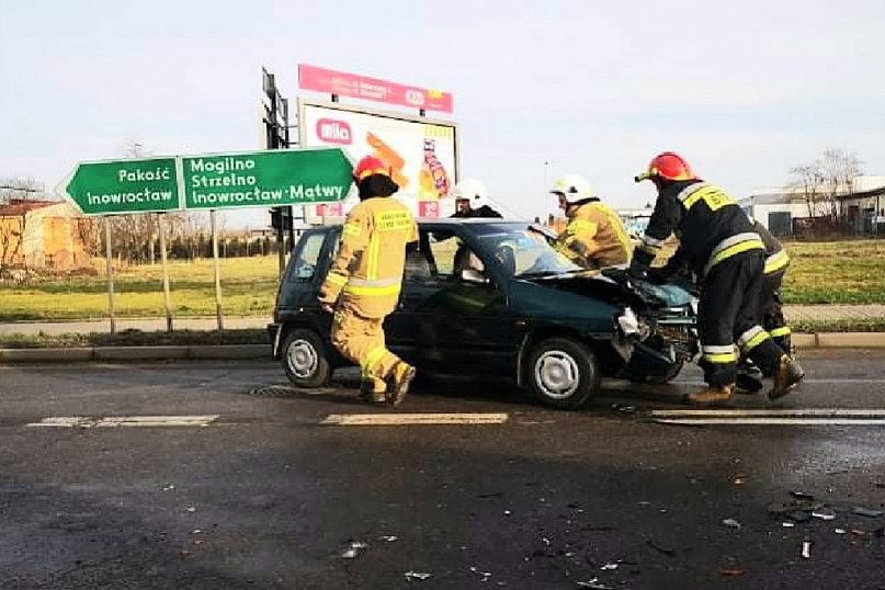 Wypadek drogowy w Janikowie