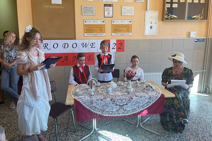 Narodowe Czytanie 2022 w SP w Kołodziejewie [ZDJĘCIA]