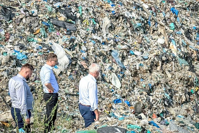  Mocne słowa wojewody na temat wysypiska w Pakości: Kiedyś powstanie o tym film