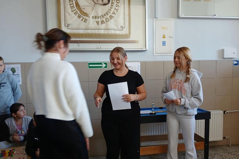 Krótko: W Kołodziejewie odbył się coroczny konkurs na &quot;Najlepszego Nauczyciela&quot;.