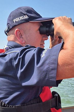 Służby zawsze pomocne na wodzie. Tak było na regatach w Łącku [FOTO]-391