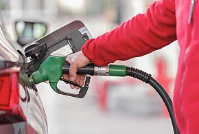 Ceny paliw. Kierowcy nie odczują zmian, eksperci mówią o "napiętej sytuacji"-7216