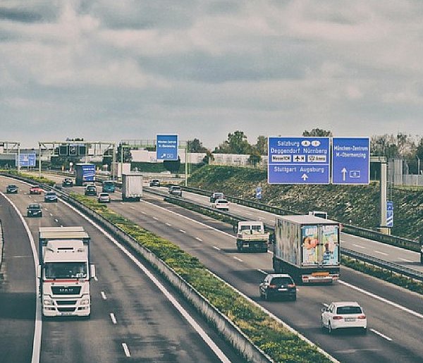 Autostrada i droga ekspresowa – jak się zachować w przypadku wypadku drogowego-7367