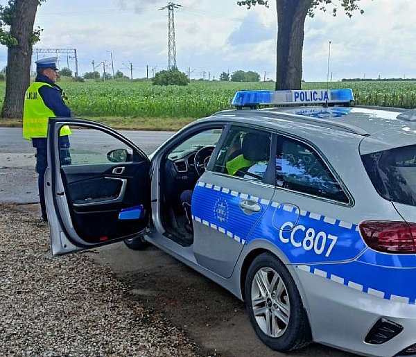 Łupem podczas włamania padło mięso i zabawka-11536