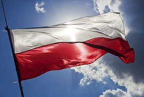 Flaga i hymn na nowo? Rząd chce korekty przepisów dot. symboli narodowych-11584