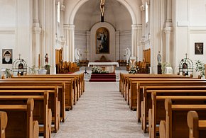 Miliony na Kościół w 2026 roku. Państwo co roku dokłada do duchownych-12826