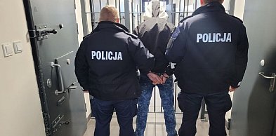 46-latek zatrzymany za znaczną ilość narkotyków i papierosów bez akcyzy