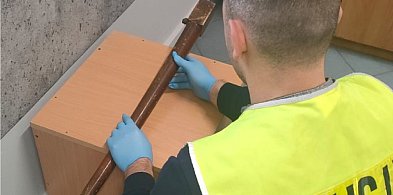 34-letni janikowianin wymachiwał nogą od stołu. Groził, że zabije-12449