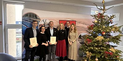 Cyfrowe wsparcie dla edukacji w Gminie Janikowo. Podpisano umowę!-12778