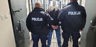 46-latek zatrzymany za znaczną ilość narkotyków i papierosów bez akcyzy