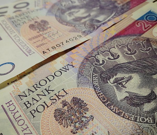 ZUS przeliczy świadczenia. Tyle więcej wpłynie na konta emerytów-12280