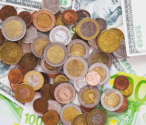 Koniec znanego kantoru internetowego. Co z poszkodowanymi po upadłości?-12344