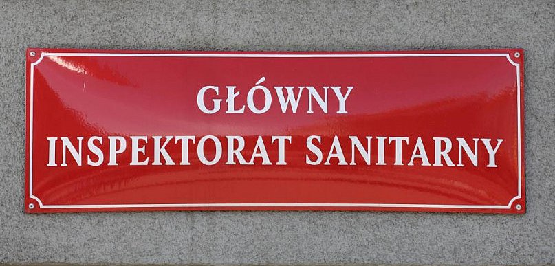 GIS: chorzy na COVID-19 zgłaszają do sanepidu osoby, które mogły zakazić lub one s