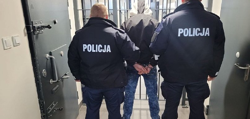 46-latek zatrzymany za znaczną ilość narkotyków i papierosów bez akcyzy