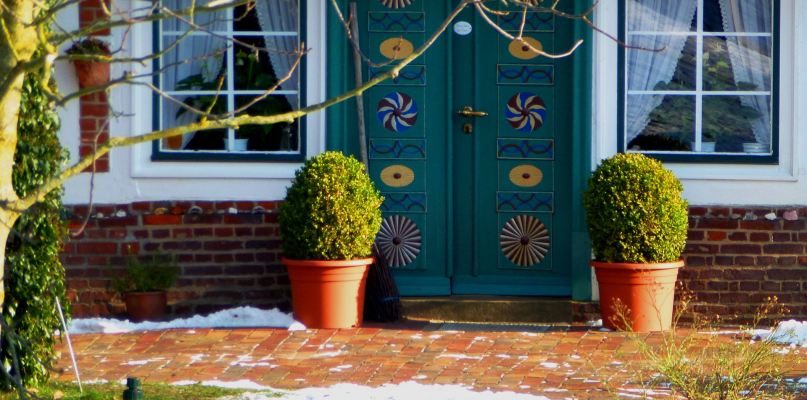 Jak urządzić przedogródek?