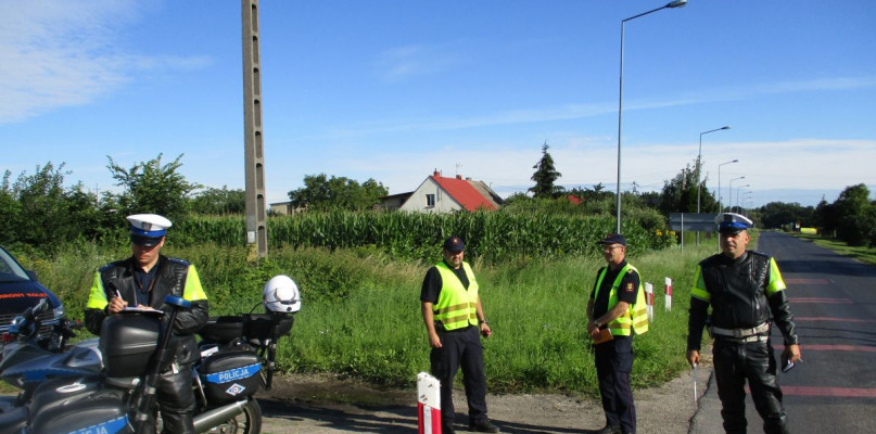 Broniewice: Prowadzili wspólną akcję skierowaną do kierowców [ZDJĘCIA]